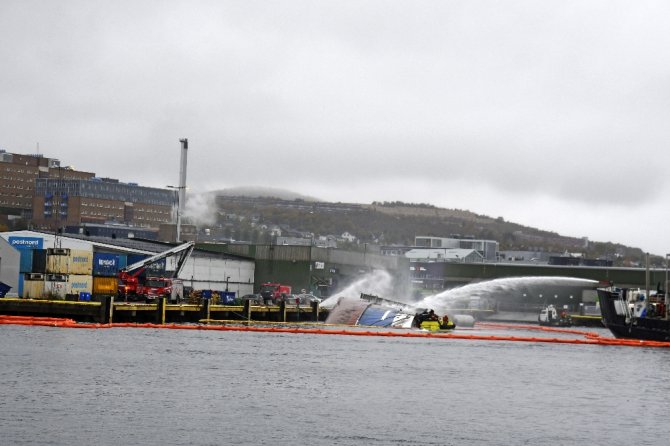 Norveç’te 200 Bin Litre Yakıt Bulunan Rus Gemisi Yandı