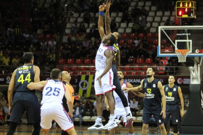 35. Cumhurbaşkanlığı Kupası: Anadolu Efes: 79 - Fenerbahçe Beko: 74