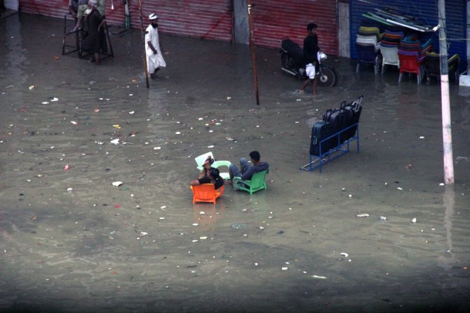 Pakistan’da Sel Felaketi: 5 Ölü