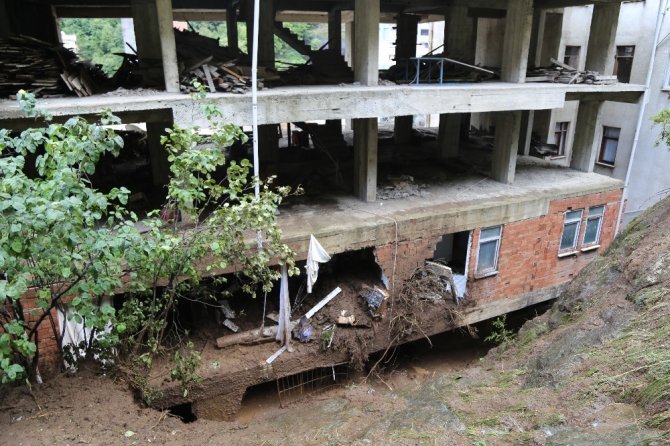 Ölümden 2 Dakika İle Kurtulmuşlar