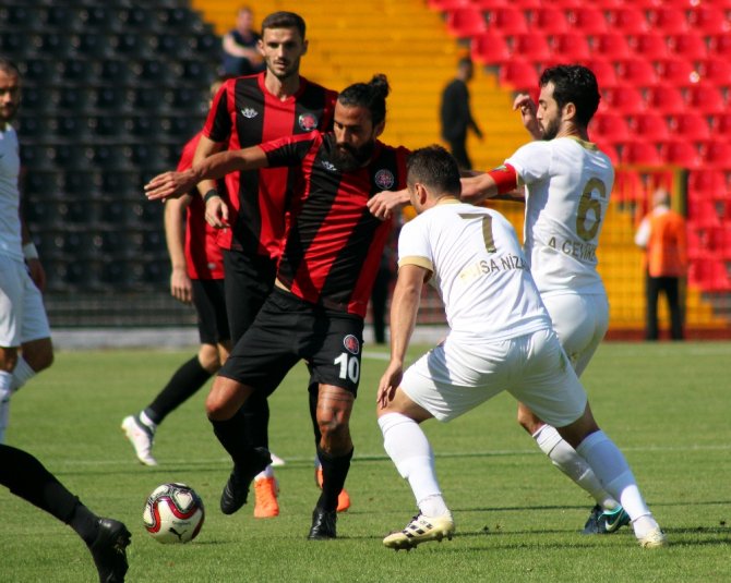 Akhisarspor, Karagümrük’ten Puanla Döndü