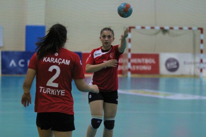 2020 Kadınlar Avrupa Hentbol Şampiyonası: Türkiye: 21 - Hırvatistan: 30