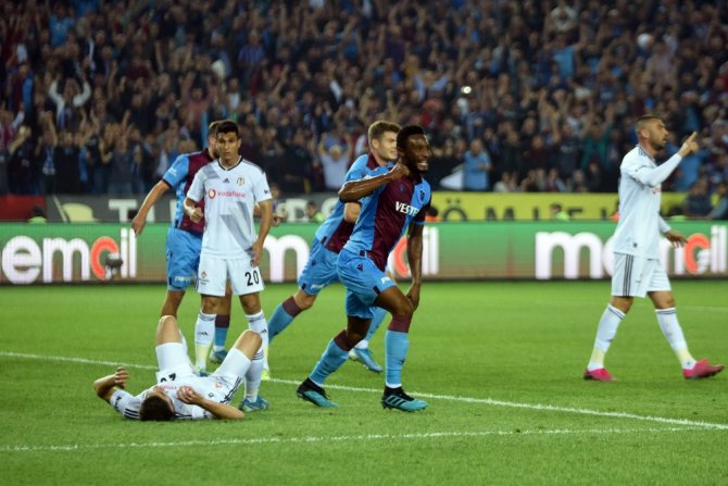 Süper Lig: Trabzonspor: 4 - Beşiktaş: 1 (Maç Sonucu)