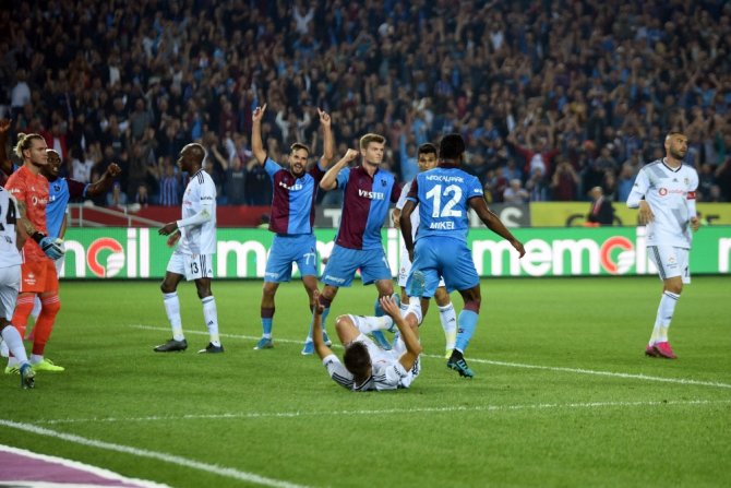 Süper Lig: Trabzonspor: 4 - Beşiktaş: 1 (Maç Sonucu)