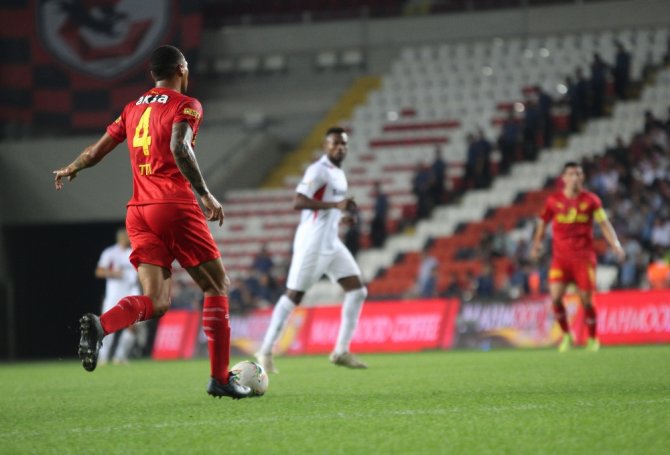 Gazişehir Gaziantep İle Göztepe 1-1 Berabere Kaldı
