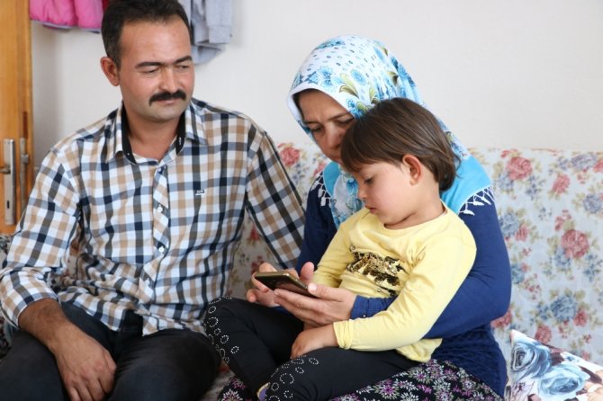 Minik Meryem Günden Güne Eriyor: Yardım Bekliyor