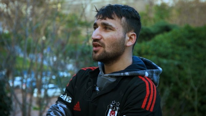 Taksici-yönetmen Sokak Çocuklarının Sesi Oldu