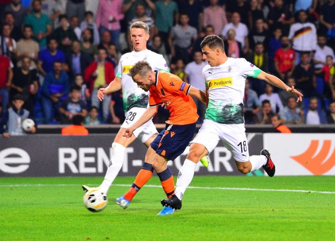 Uefa Avrupa Ligi: Medipol Başakşehir: 1 - Borussia Mönchengladbach: 1 (Maç Sonucu)