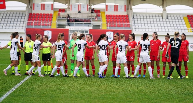 A Milli Kadın Futbol Takımı, Estonya İle 0-0 Berabere Kaldı