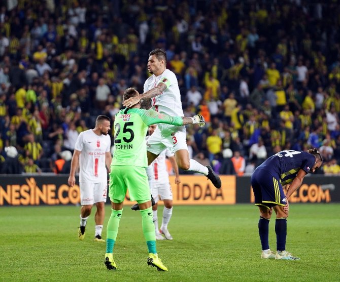Fenerbahçe’ye Kadıköy’de Şok