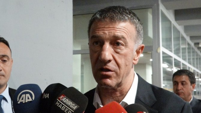 Ahmet Ağaoğlu: "Canını Dişine Takarak Mücadele Eden Bir Takımımız Var"