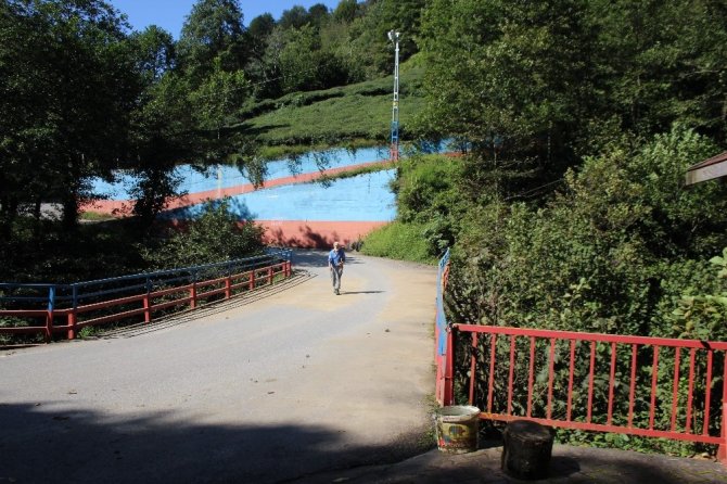 Bordo Mavi Değirmen Hayır İçin Dönüyor