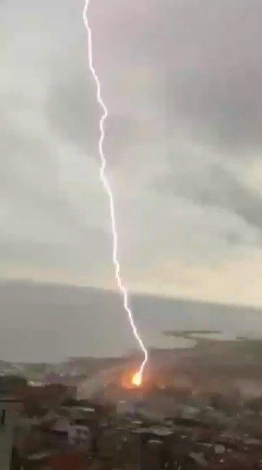 Trabzon’da Yıldırım Böyle Düştü