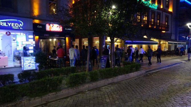 Eski Eşini Çalıştığı İşyerinde Silahla Yaraladı