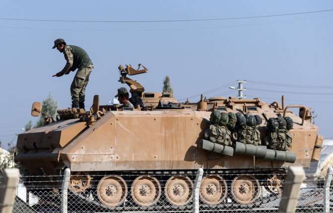 Türk Tankları Telabyad’a Girmek İçin Bekliyor