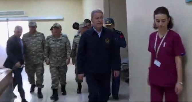 Milli Savunma Bakanı Akar Ve Tsk Komuta Kademesinden Yaralı Askerlere Ziyaret