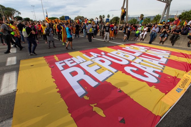 Barselona’da Protestolar Sürüyor