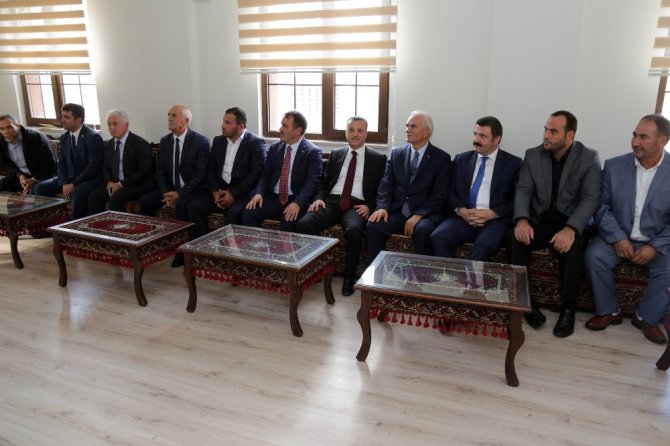 Gümüşhane’de Yalçın Kurt Kültür Evi Ve Yeni Mahalle Muhtar Evi’nin Açılışı Gerçekleştirildi