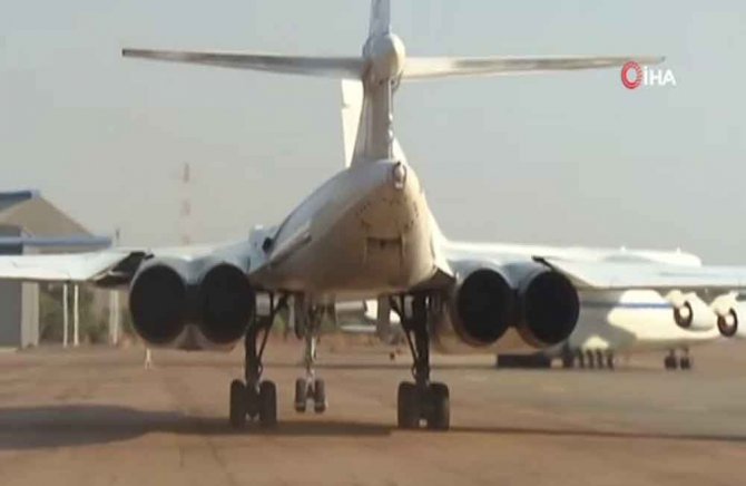 Bombardıman Uçakları 13 Saatte Güney Afrika’ya Ulaştı