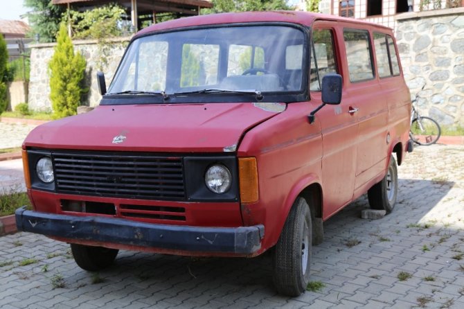 Hopa’da ’Çiçek Abbas’ Filminin Unutulmaz Minibüsünü Canlandıracak