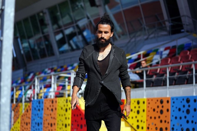 Erkan Zengin: "Ben Burada Teknik Ekibe Yardımcı Oluyorum"