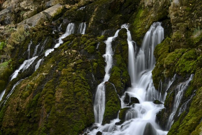Kırk Gözeli Tomara Şelalesi Sonbahar Mevsiminde Ayrı Bir Güzel
