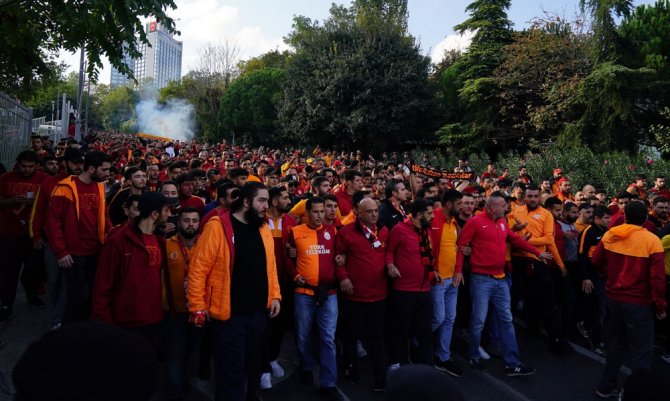 Galatasaray Taraftarı Beşiktaş Park’ta