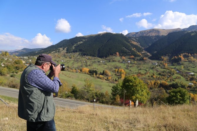 Fotoğraf Tutkunları Sonbaharda Sakin Şehir Şavşat’a Akın Ediyor