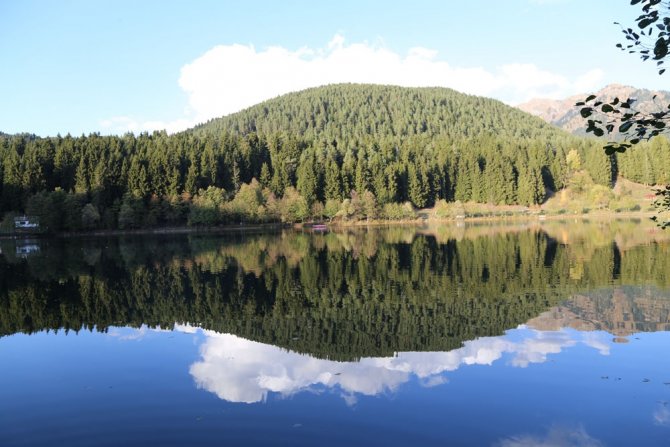 Fotoğraf Tutkunları Sonbaharda Sakin Şehir Şavşat’a Akın Ediyor