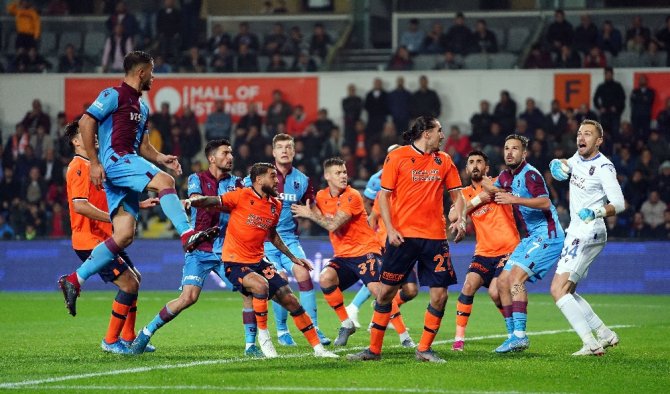 Süper Lig: Medipol Başakşehir: 2 - Trabzonspor: 2 (Maç Sonucu)