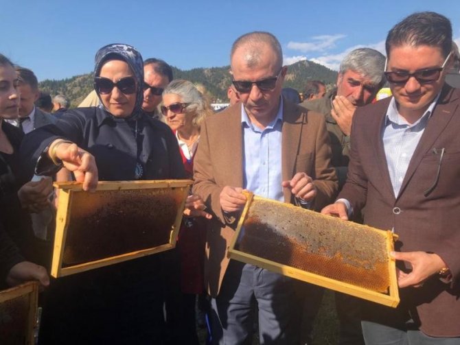 Şavşatlı Arıcılardan Barış Pınarı Harekatı’nda Görevli Mehmetçiğe Ballı Destek