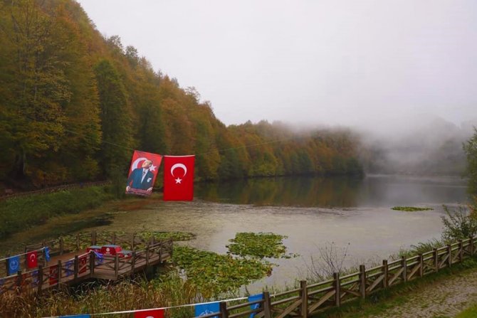 Doğa Harikası Ulugöl’de Sonbahar Renkleri