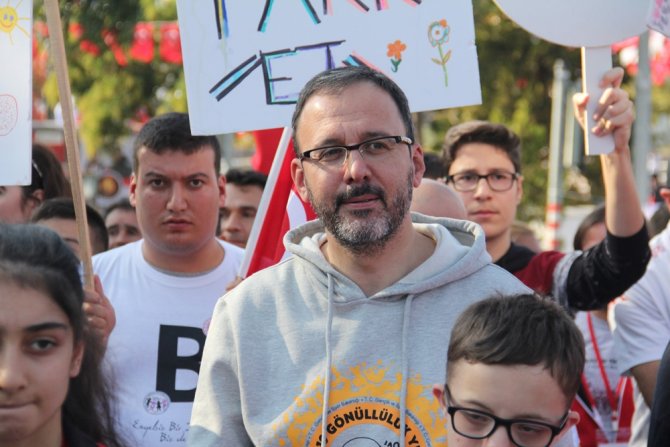 Bakan Kasapoğlu: "Engelli Sporcularımız Ve Engelli Arkadaşlarımız Bizler İçin Çok Değerli"
