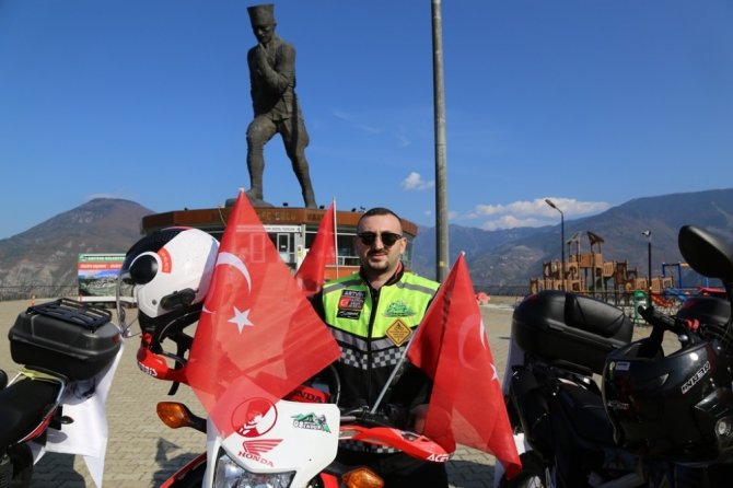 Artvin Motosiklet Kulübü Üyeleri Ata’nın Huzurunda