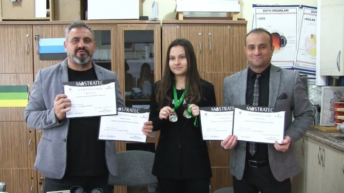 3 Ayda İçerisinde Kendini Yok Eden Poşet Ürettiler