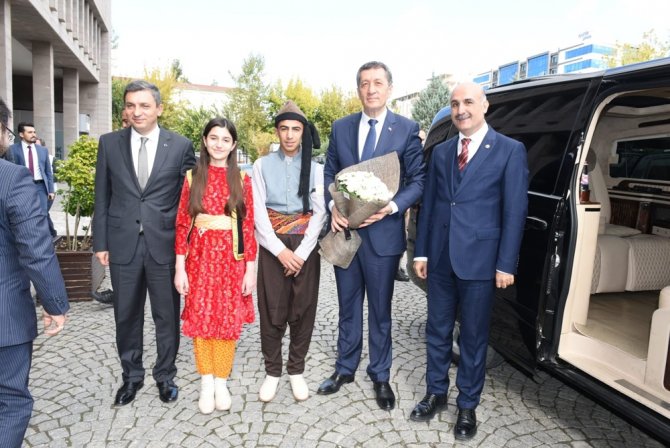 Milli Eğitim Bakanı Selçuk, Batman’da Eğitimcilerle Buluştu
