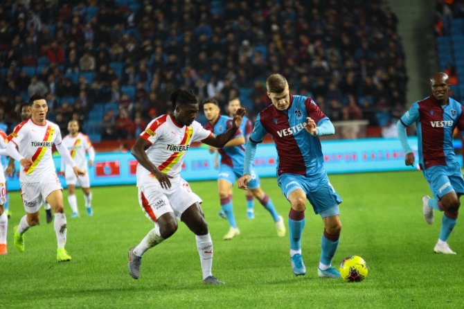 Trabzonspor’a Evinde Şok