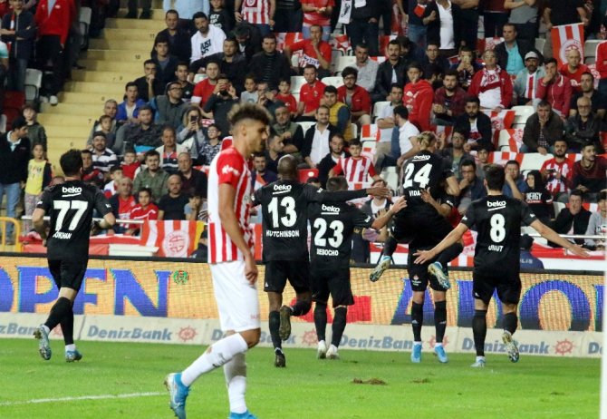 Beşiktaş Deplasmandan Puanla Döndü