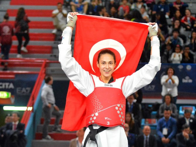 İrem Yaman’dan Altın Madalya