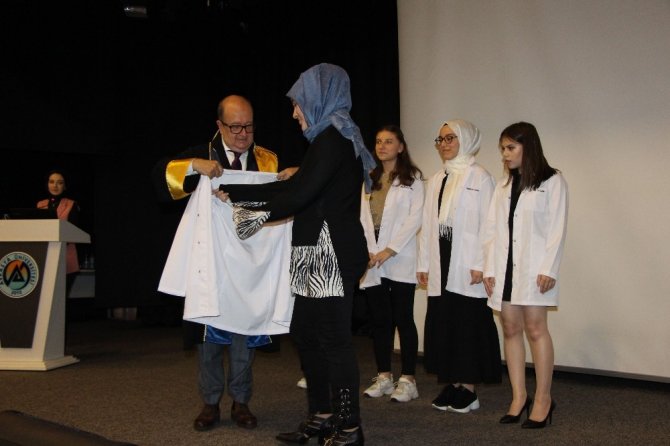 Diyetisyen Adayları Beyaz Önlük Giydiler