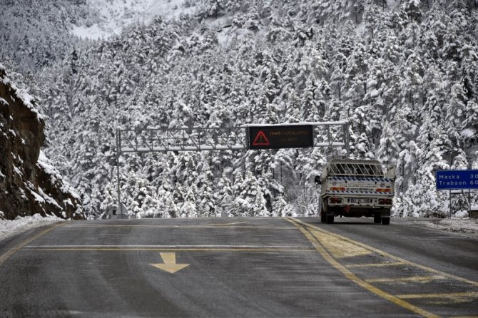 Zigana Dağı Beyaz Gelinliğini Giydi