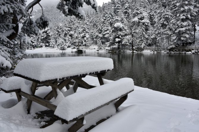 Beyazın En Çok Yakıştığı Yer: Limni Gölü