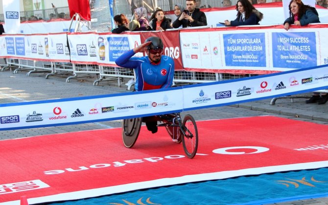 Vodafone 41. İstanbul Maratonu’nu Kazanan İsimler Belli Oldu
