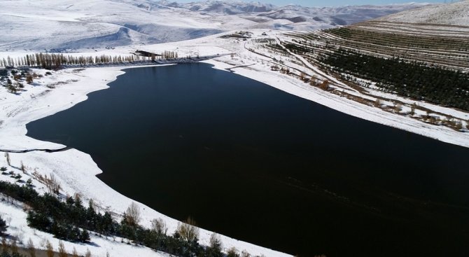 Beyaza Bürünen Palandöken Gölet’i Manzarasıyla Kendine Hayran Bıraktı