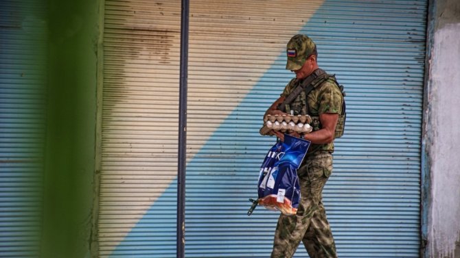 Rus Askeri Suriye’de Halkın İçinde