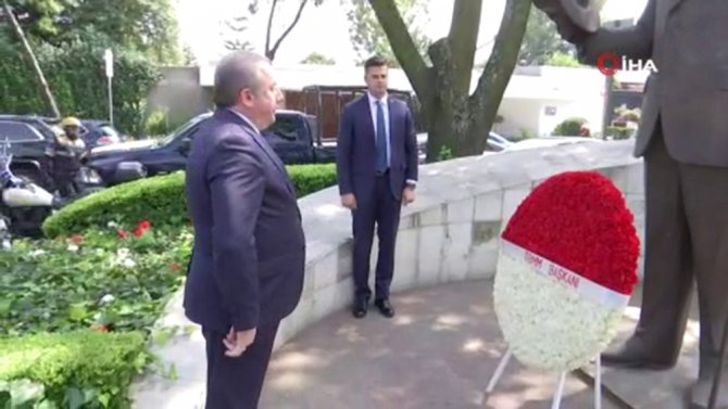 Tbmm Başkanı Şentop, Meksika’da Atatürk Anıtı’nı Ziyaret Etti