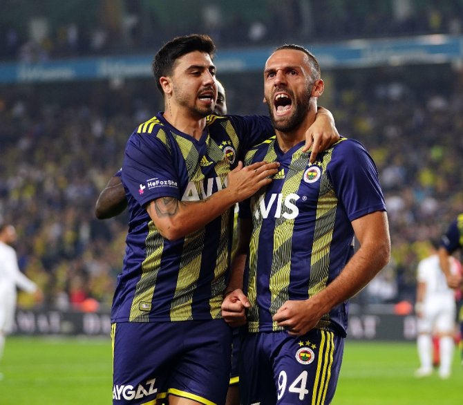 Fenerbahçe İlk Yarıyı Önde Kapattı
