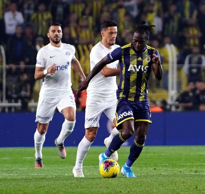 Fenerbahçe İlk Yarıyı Önde Kapattı