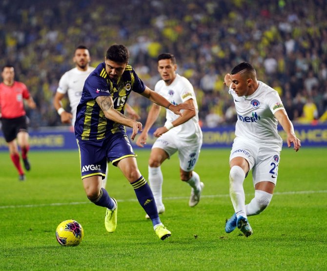 Fenerbahçe İlk Yarıyı Önde Kapattı