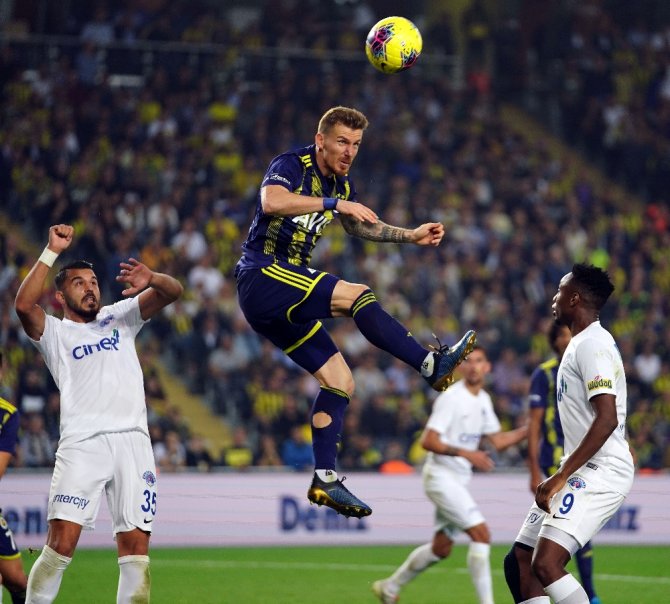 Fenerbahçe Liderlik Koltuğuna Oturdu
